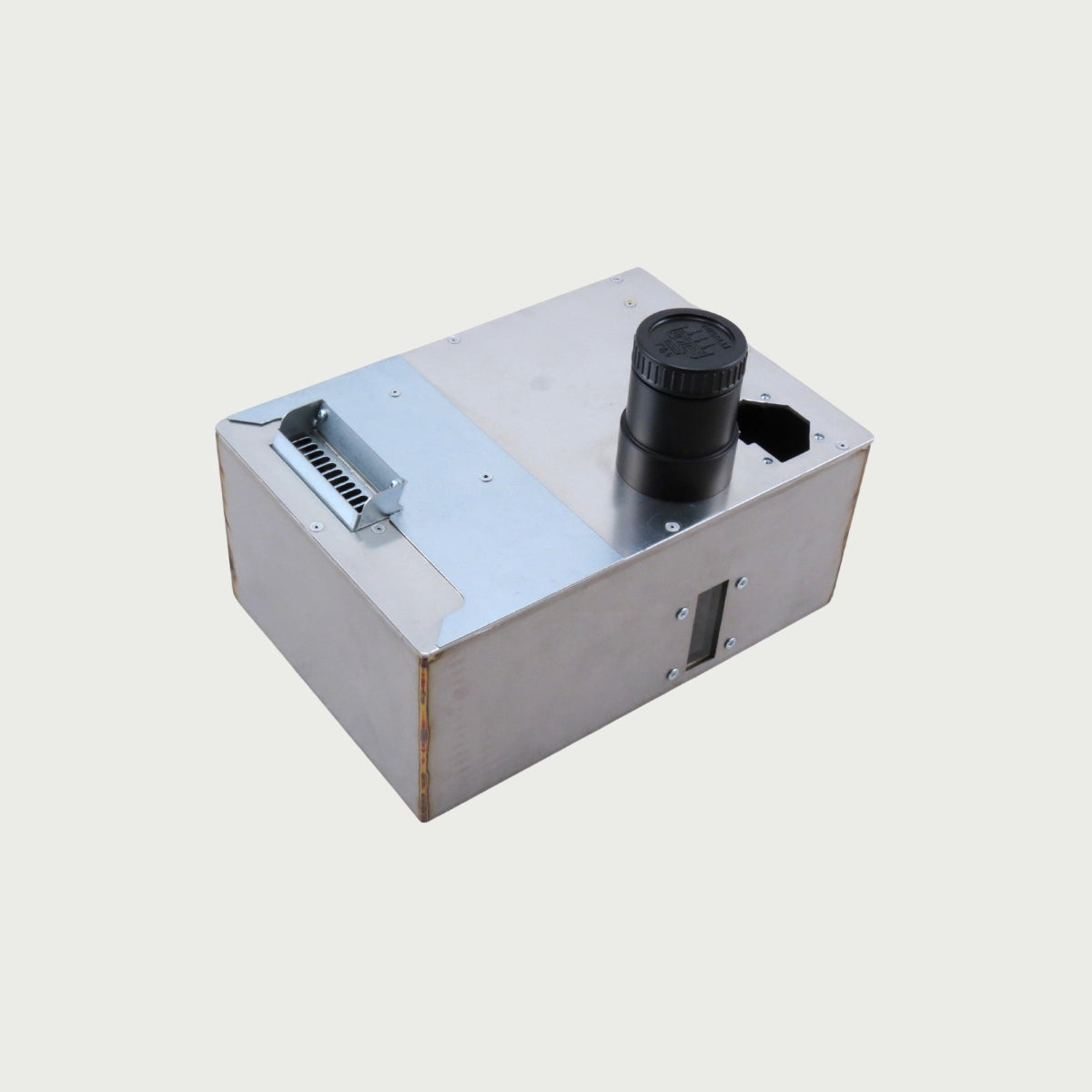 FLUID TANK